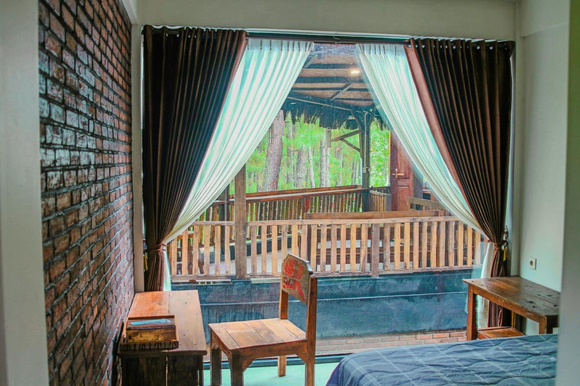 Willa Omah Kayu Bromo Ngadisari Zewnętrze zdjęcie