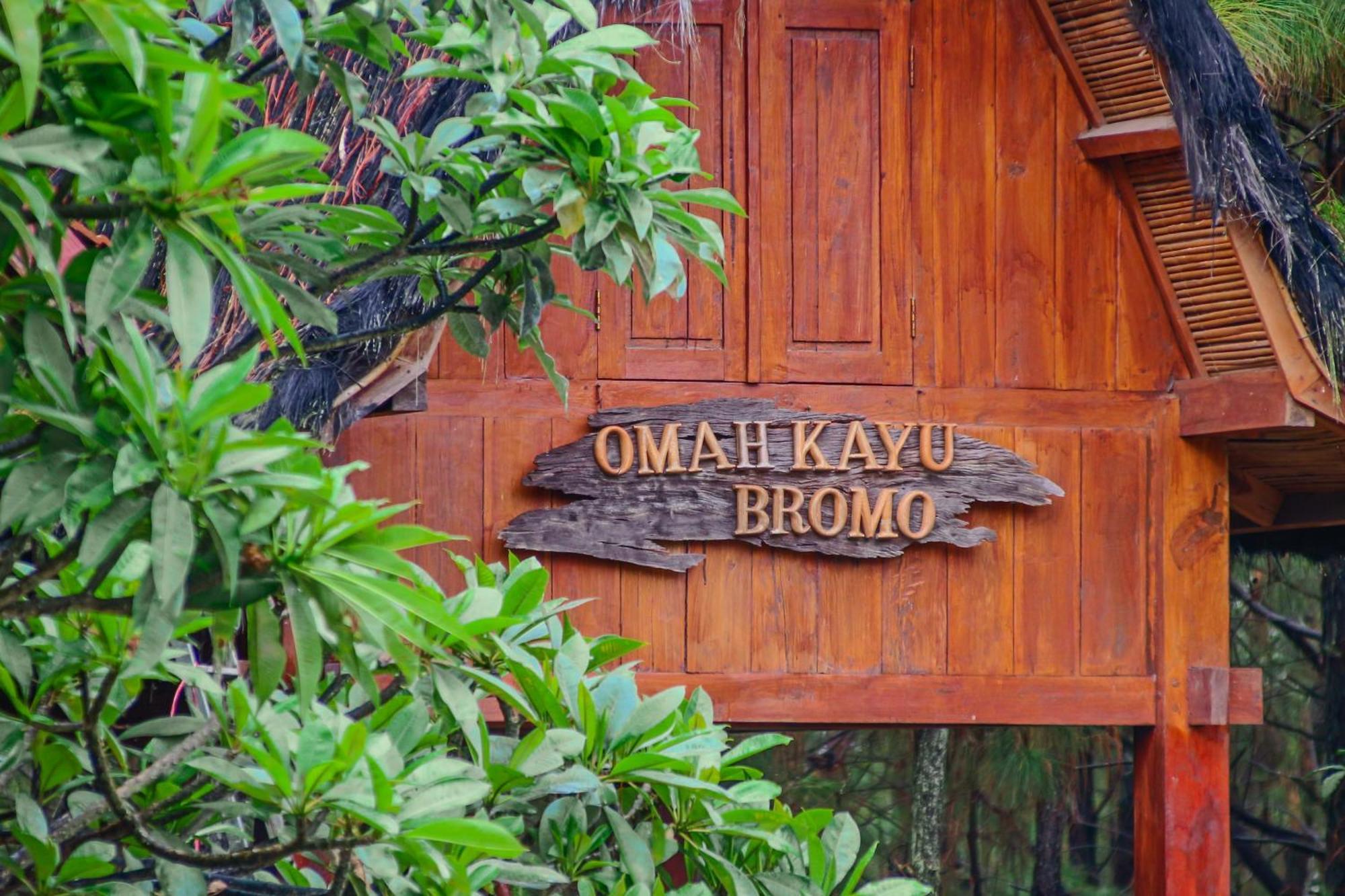 Willa Omah Kayu Bromo Ngadisari Zewnętrze zdjęcie
